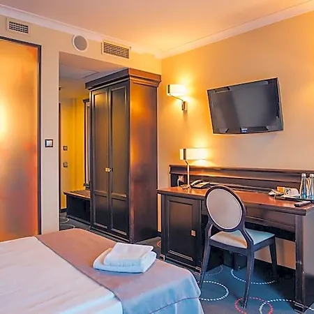 Hotell Admiral 4*