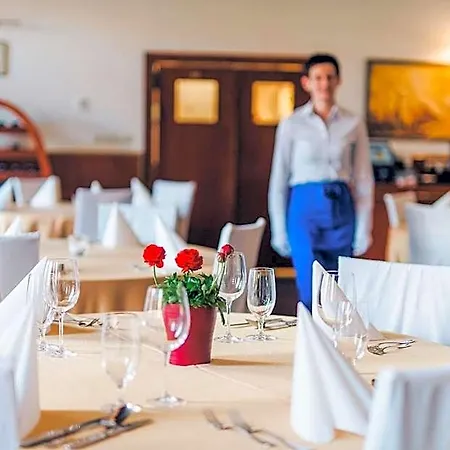 Admiral Hotell 4*